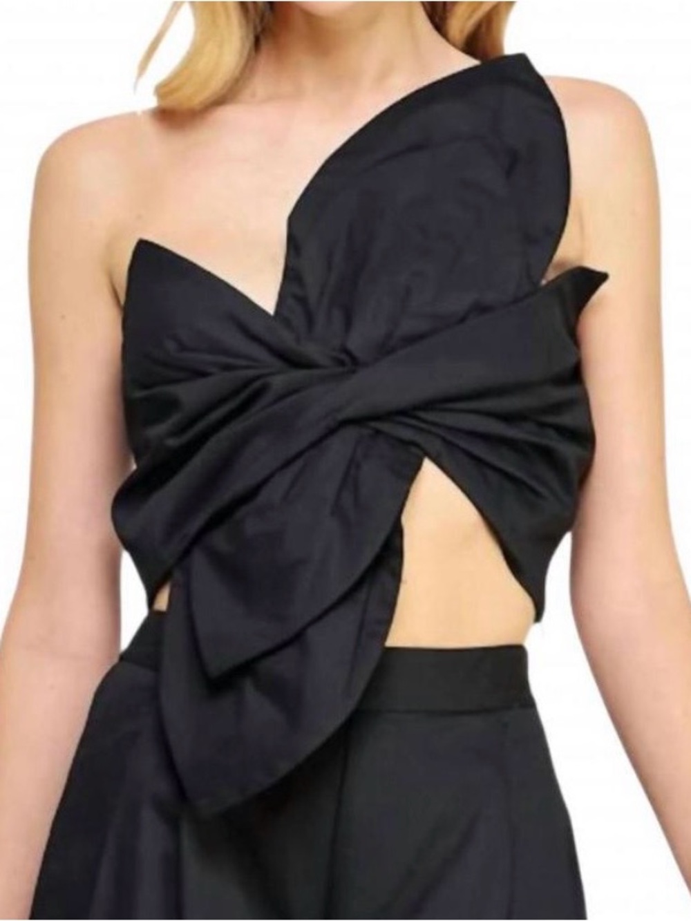 One-Shoulder Black Twist Front Top